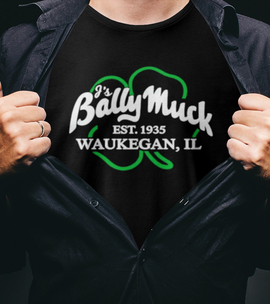 Jr Bally Muck Est. 1935 Waukegan IL Clover Green White T-Shirt