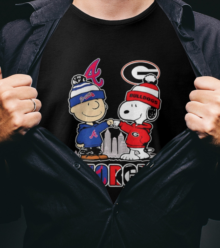 Atlanta Braves Charlie Brown Georgia Bulldogs Snoopy Merry Peanuts Christmas 2025 T-Shirt