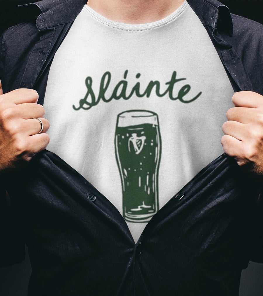 St. Patrick's Day Sláinte Irish Pint Glass Cheers T-Shirt