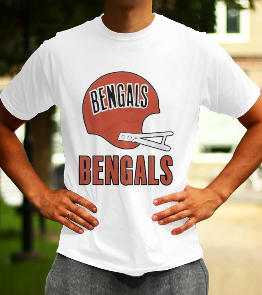 Bengals Big Helmet Cincinnati Football Team Retro Fan Gear T-Shirt