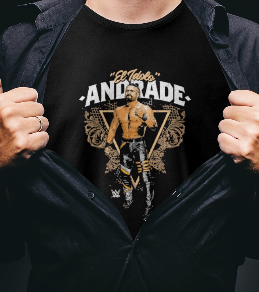 El Idolo Andrade WWE Wrestler Pose Triangular Motif T-Shirt