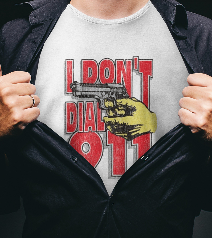 Handgun I Don't Dial 911 Retro Bold Red T-Shirt