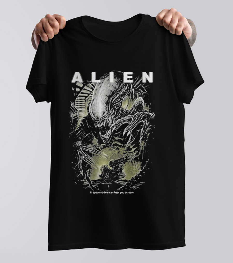 Alien In Space No One Can Hear You Scream Movie T-Shirt