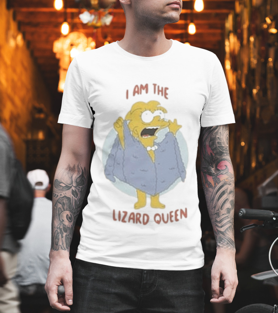 I Am The Lizard Queen Funny Cartoon Character Scene T-Shirt