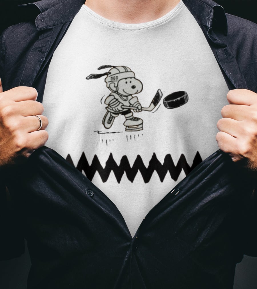 Pittsburgh Penguins Snoopy Merry Peanuts 2026 Hockey Fan Collectible T-Shirt