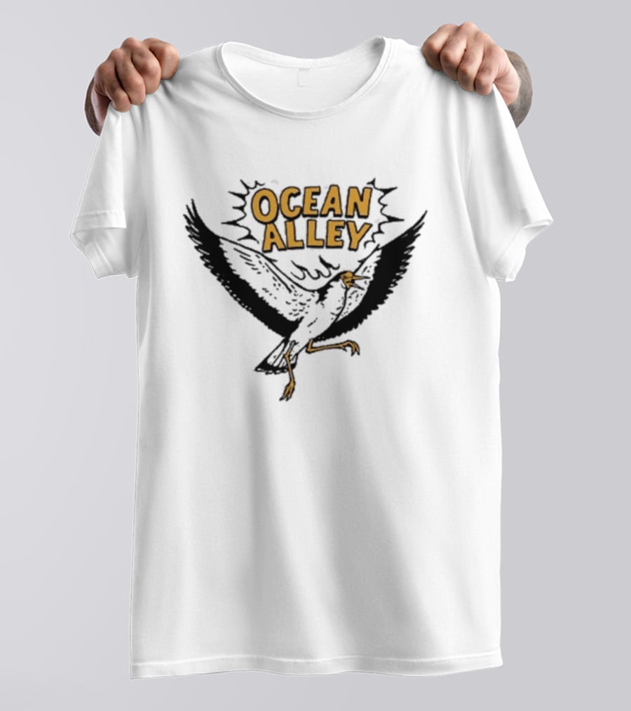 Ocean Alley Lapwing Bird T-Shirt