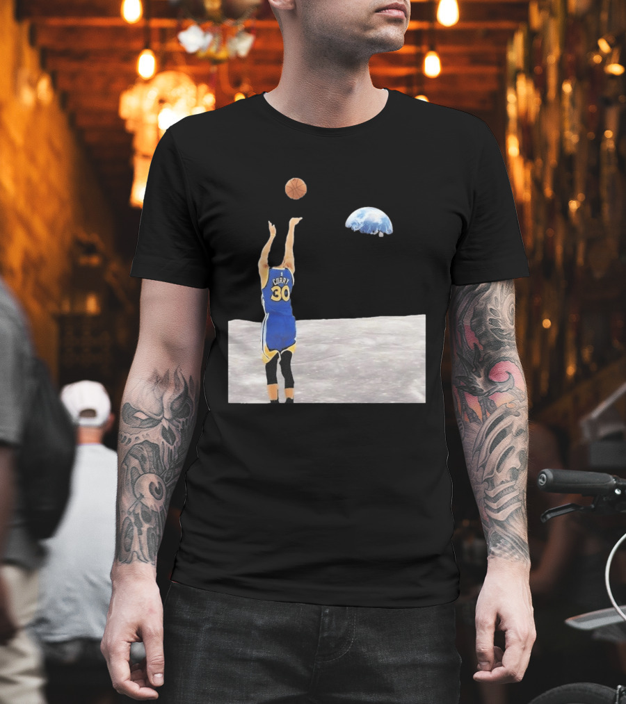 Stephen Curry 30 Shooting Basketball From Moon Earth View T-Shirt