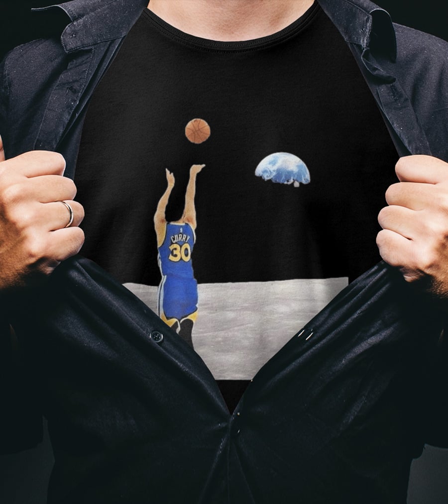 Stephen Curry 30 Shooting Basketball From Moon Earth View T-Shirt