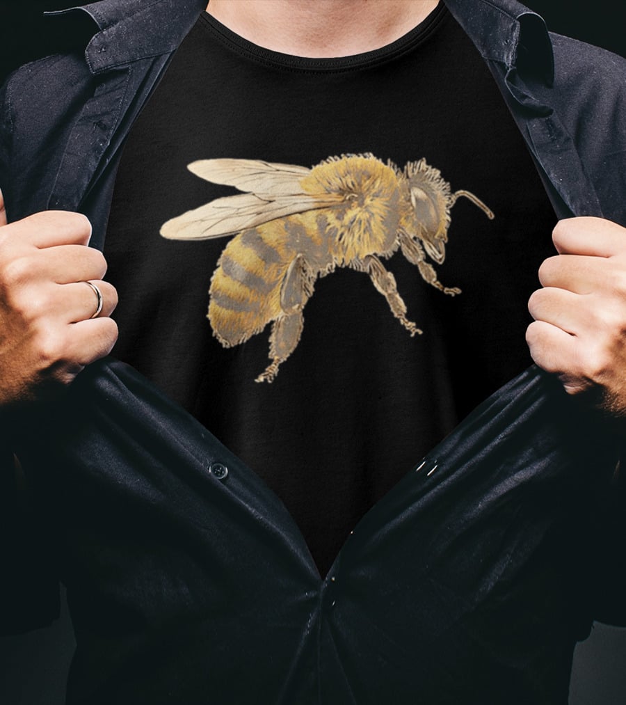 Honey Bee Realistic Illustration Detailed Insect T-Shirt
