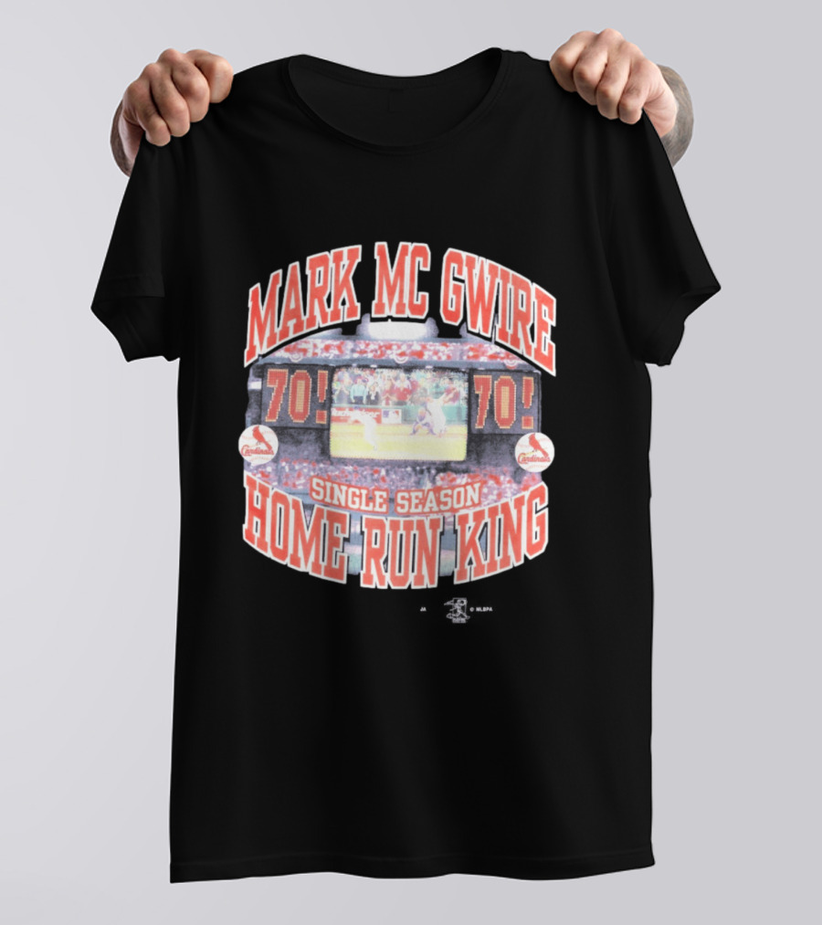 70 Mark McGwire Single Season Home Run King St. Louis Cardinals T-Shirt
