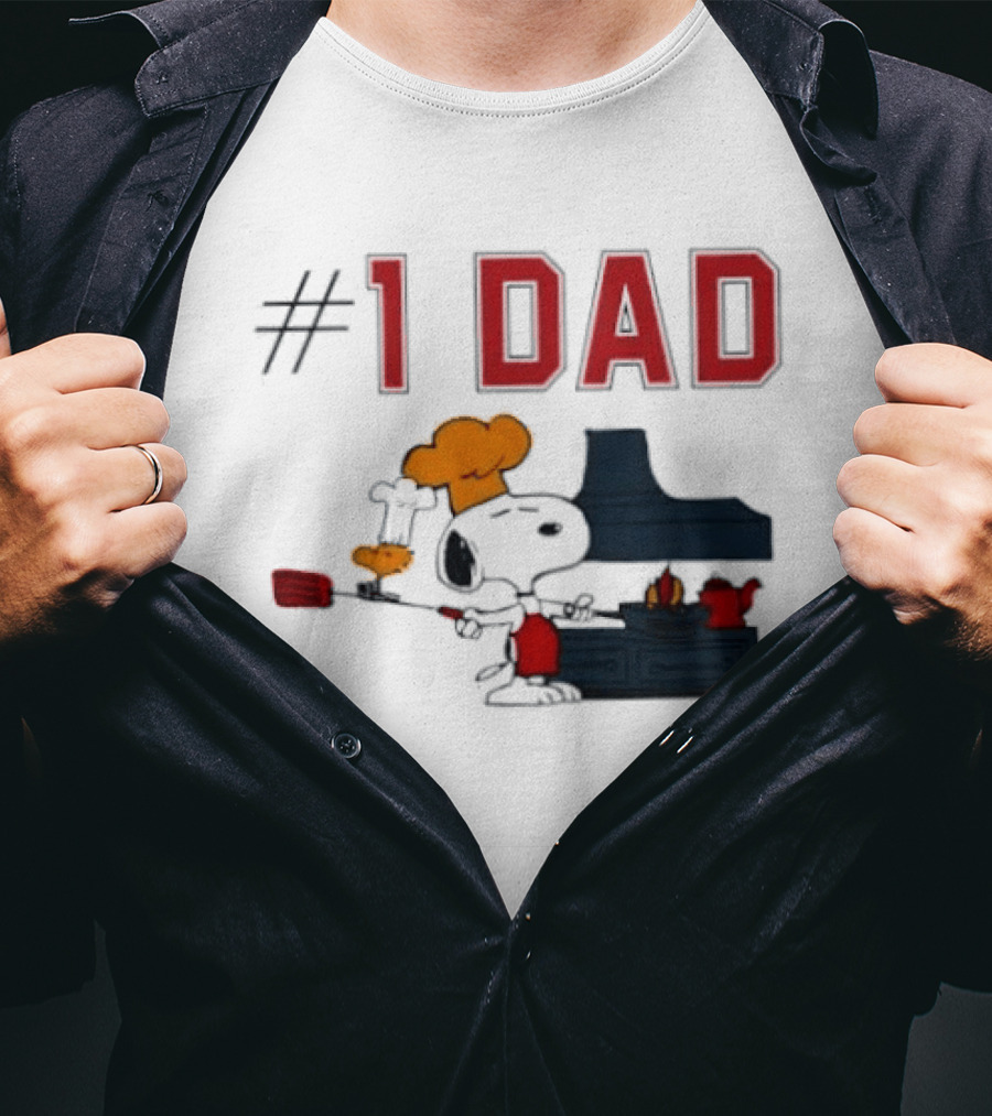 Snoopy #1 Dad BBQ Chef Cooking Grilling Peanuts Comic Strip T-Shirt