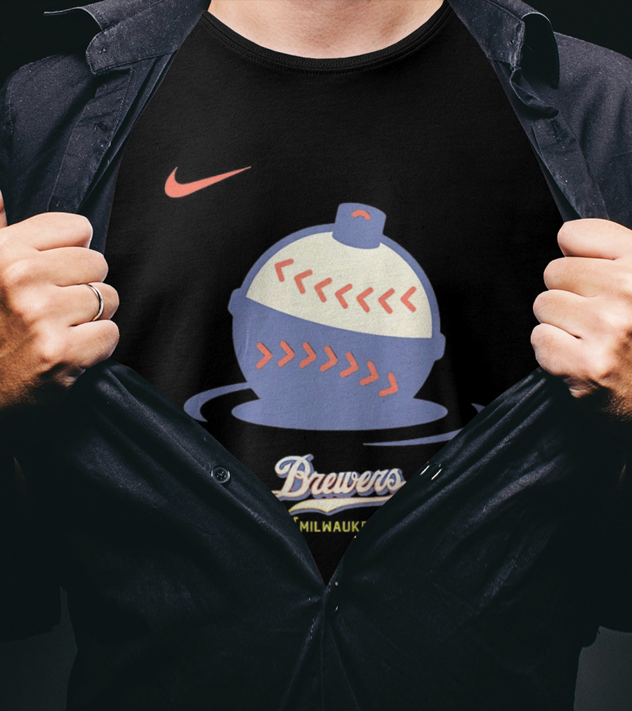 Milwaukee Brewers Large Retro Baseball Cap T-Shirt