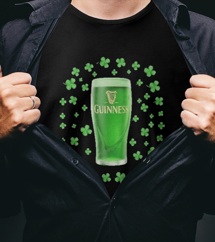 Guinness Pint With Shamrocks St Patrick's Day Celebration T-Shirt