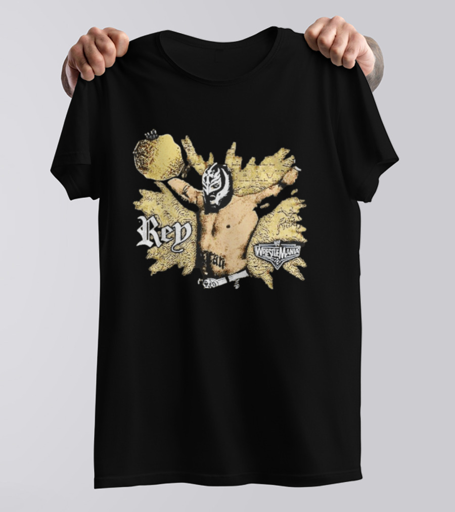 WWE Rey Mysterio WrestleMania Masked Luchador Iconic Pose T-Shirt