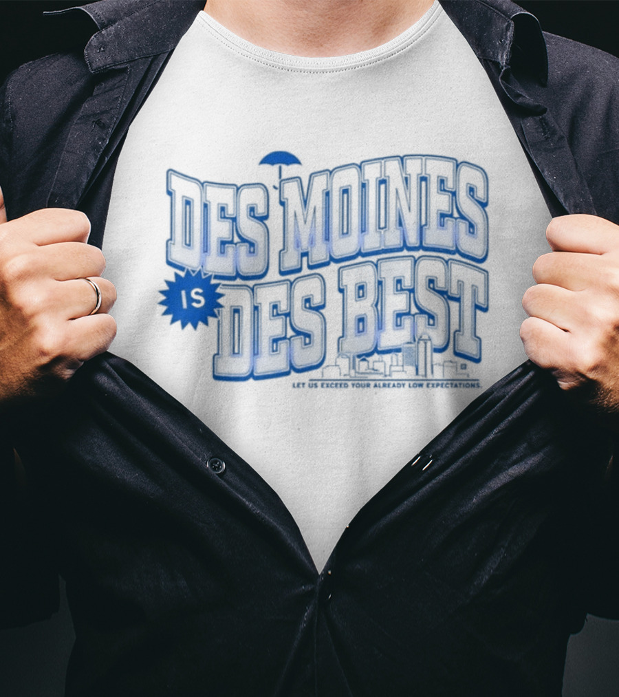 Des Moines Is Des Best Umbrella Iowa Skyline T-Shirt