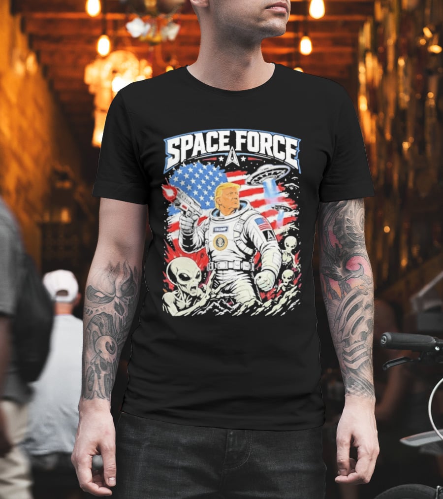 Space Force Trump Alien UFO America Flag Astronaut T-Shirt