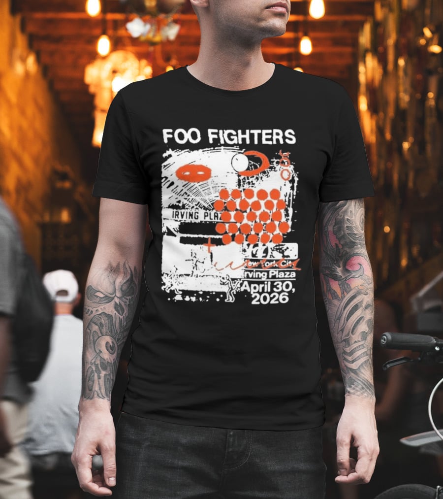 Foo Fighters April 30 New York 2026 Red Dots Abstract T-Shirt