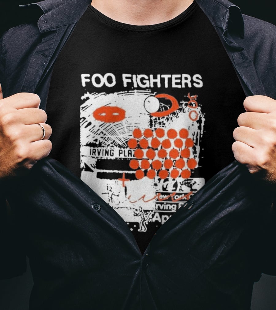 Foo Fighters April 30 New York 2026 Red Dots Abstract T-Shirt