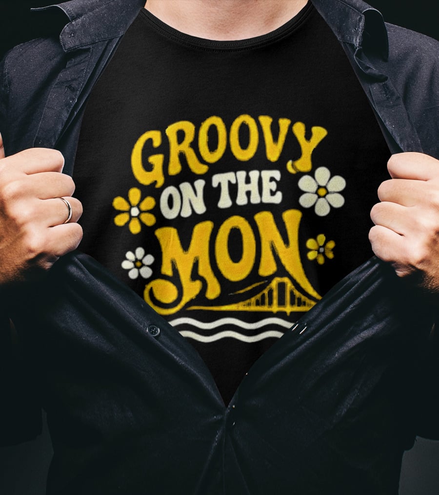 Pittsburgh Riverhounds SC Groovy On The Mon With Flowers And Bridge T-Shirt