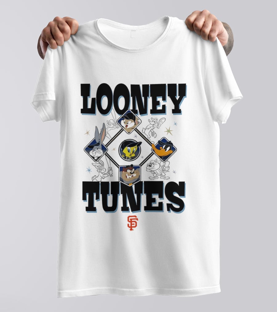 Looney Tunes San Francisco Giants Baseball Bugs Bunny Daffy Duck Taz Tweety T-Shirt