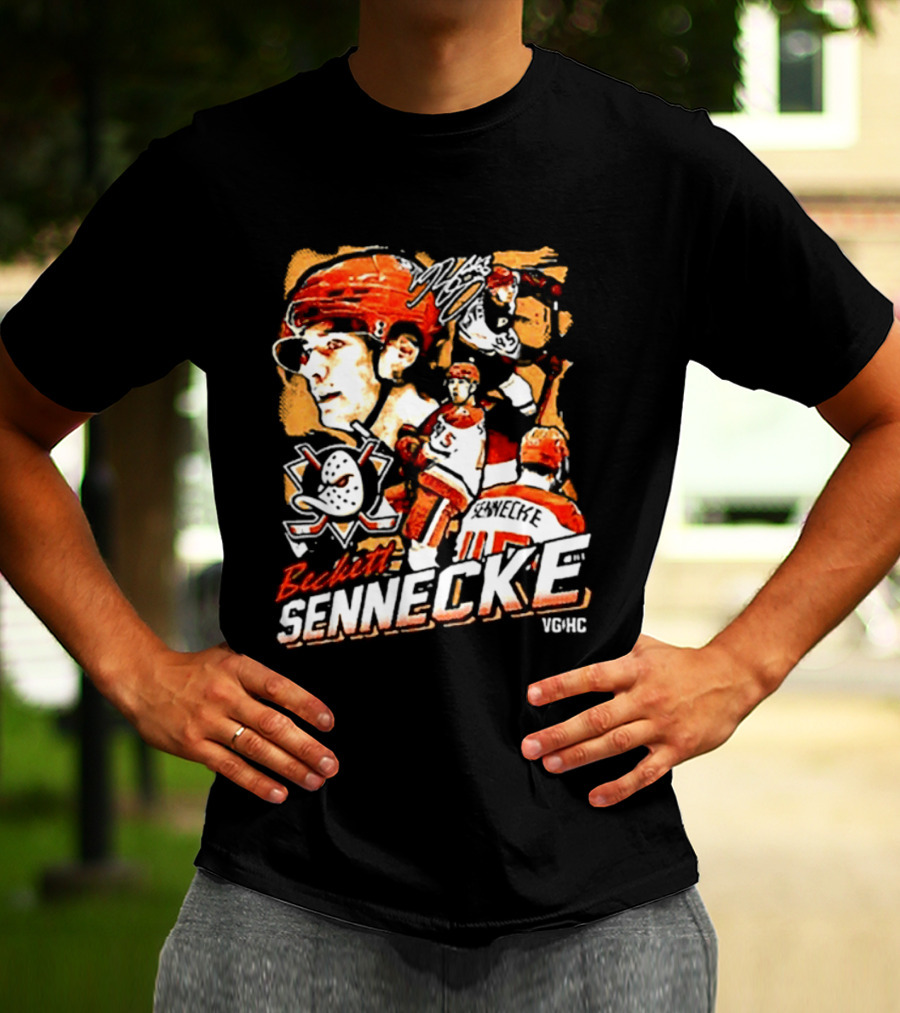 Beckett Sennecke Oregon Ducks Hockey Collage T-Shirt