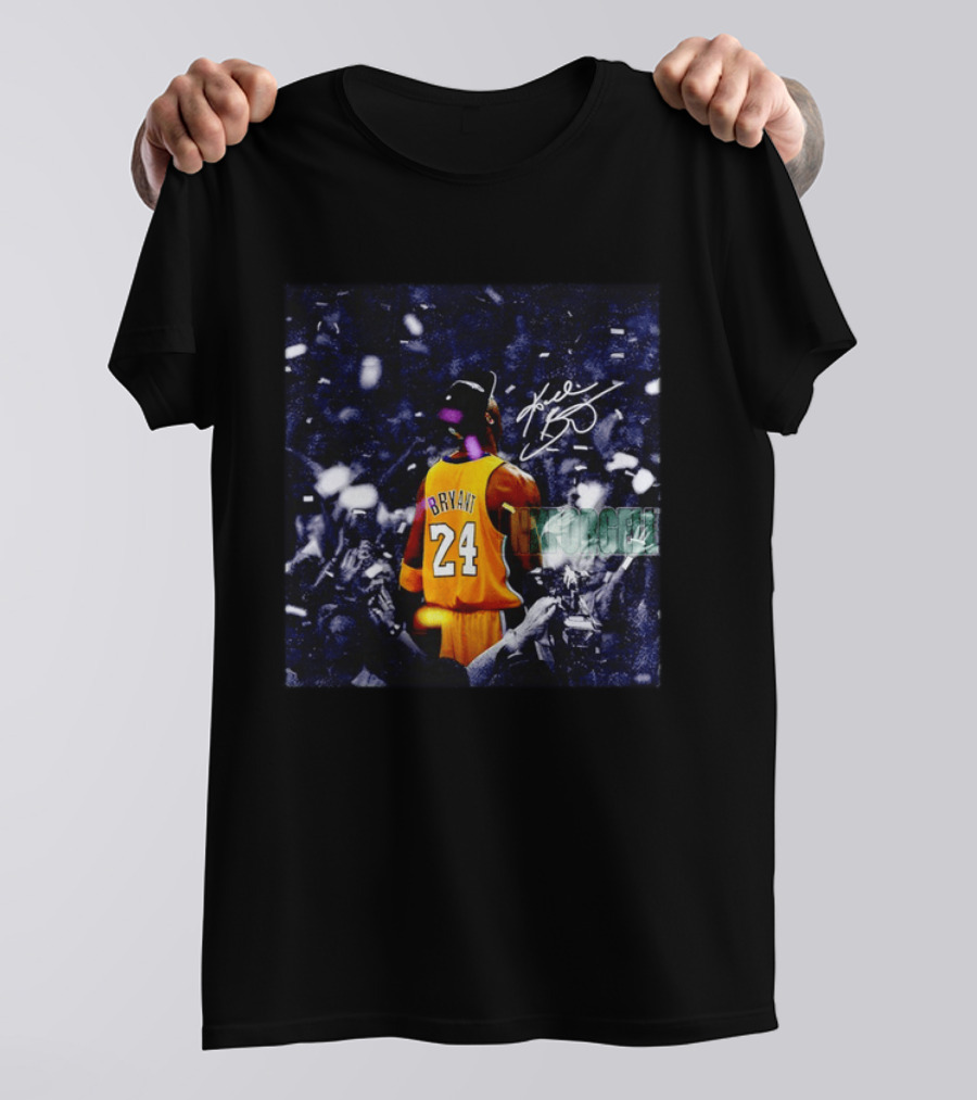 Kobe Bryant Los Angeles Lakers Number 24 Autograph Basketball Fans T-Shirt