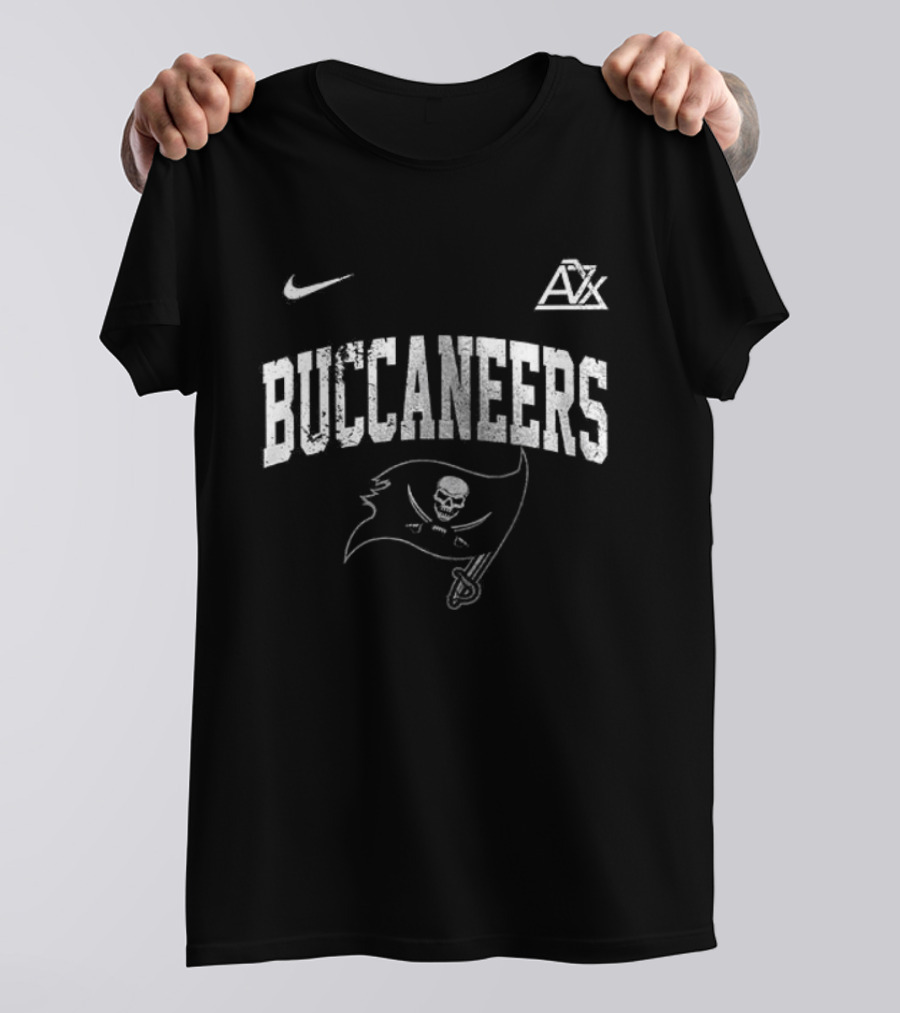 Tampa Bay Buccaneers Avenged Sevenfold Hail To The King T-Shirt