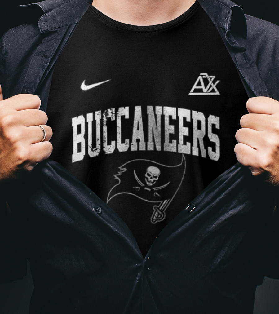 Tampa Bay Buccaneers Avenged Sevenfold Hail To The King T-Shirt