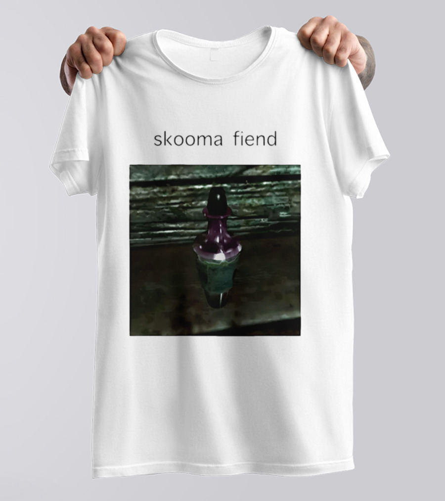 Skooma Fiend Skyrim Potion Character Reference T-Shirt