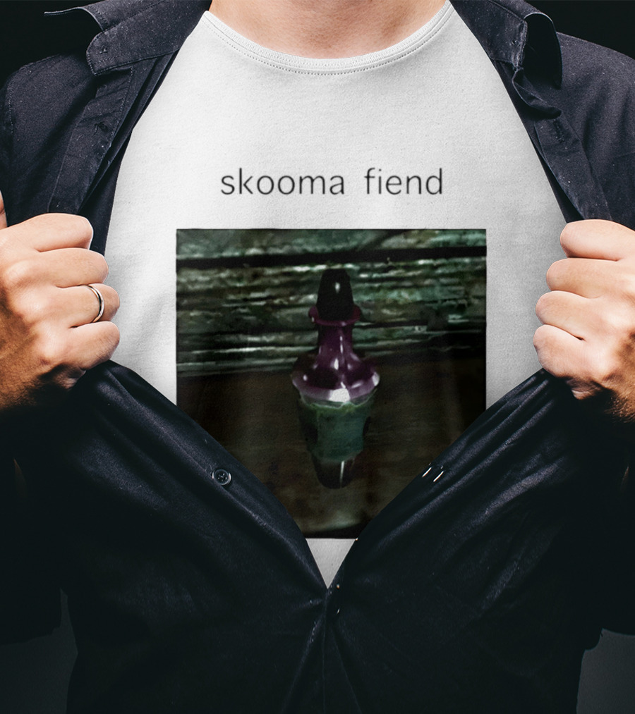Skooma Fiend Skyrim Potion Character Reference T-Shirt