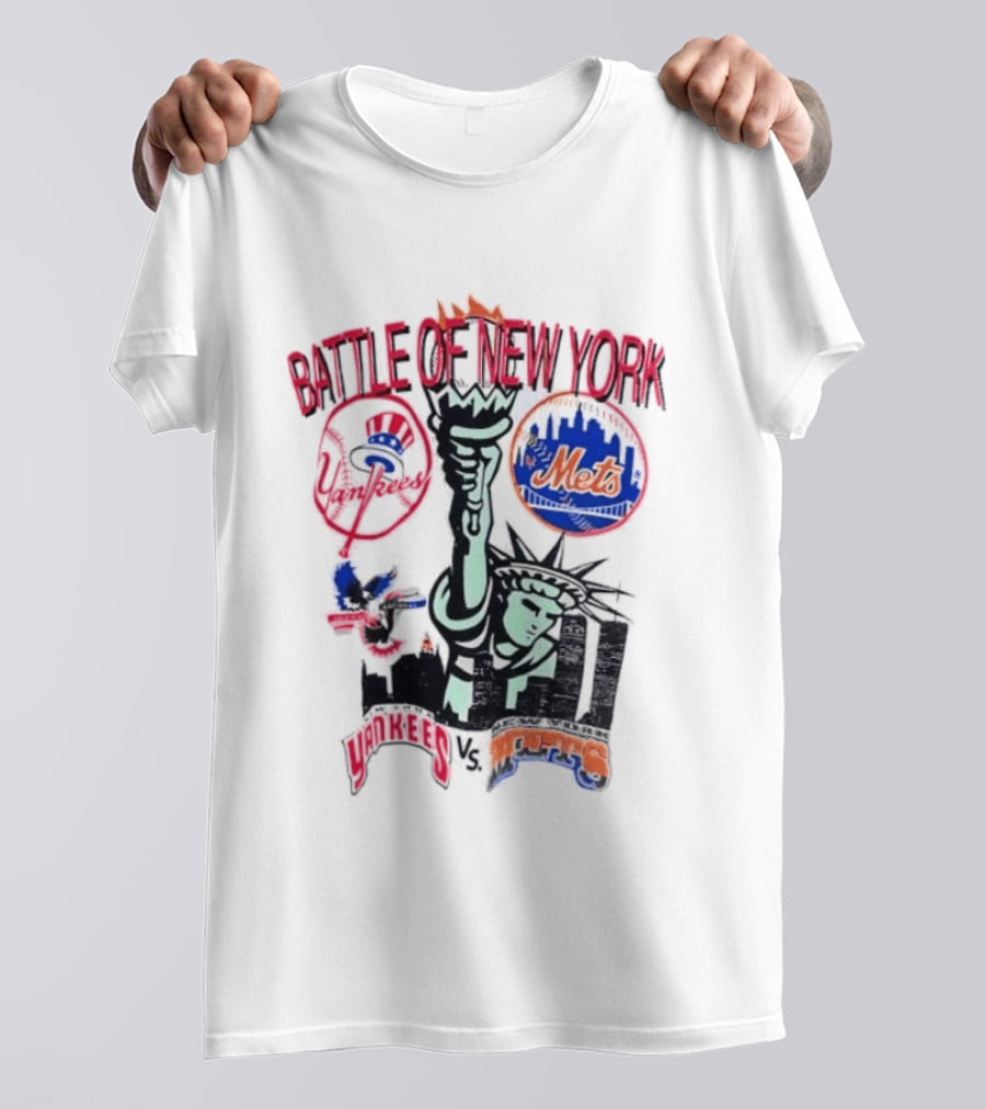 Yankees Mets Battle Of New York Statue Of Liberty T-Shirt
