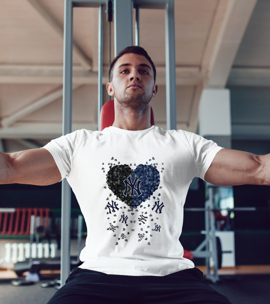 New York Yankees MLB Heart 2026 T-Shirt