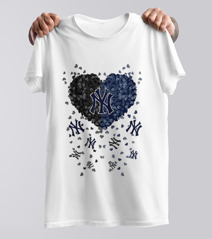New York Yankees MLB Heart 2026 T-Shirt