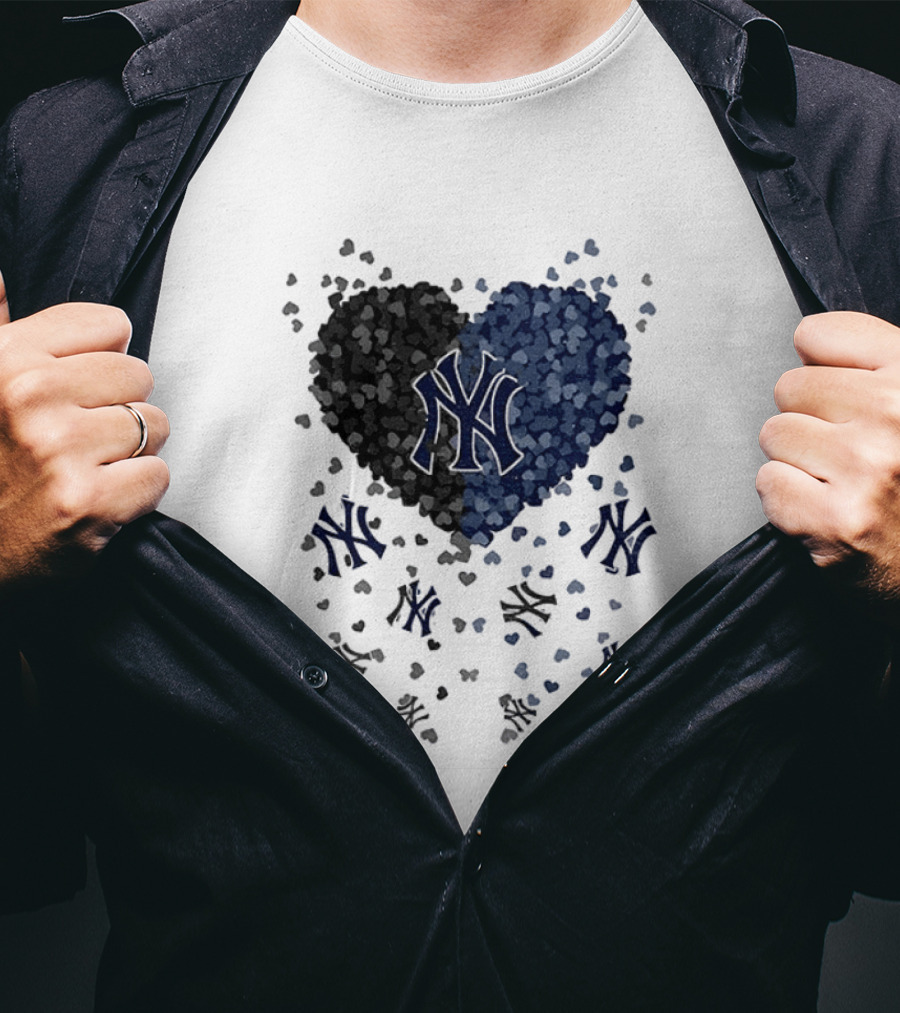 New York Yankees MLB Heart 2026 T-Shirt
