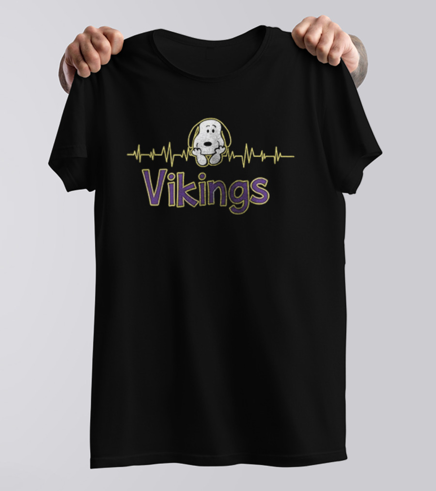 Minnesota Vikings Peanuts Snoopy Nurse Heartbeat T-Shirt