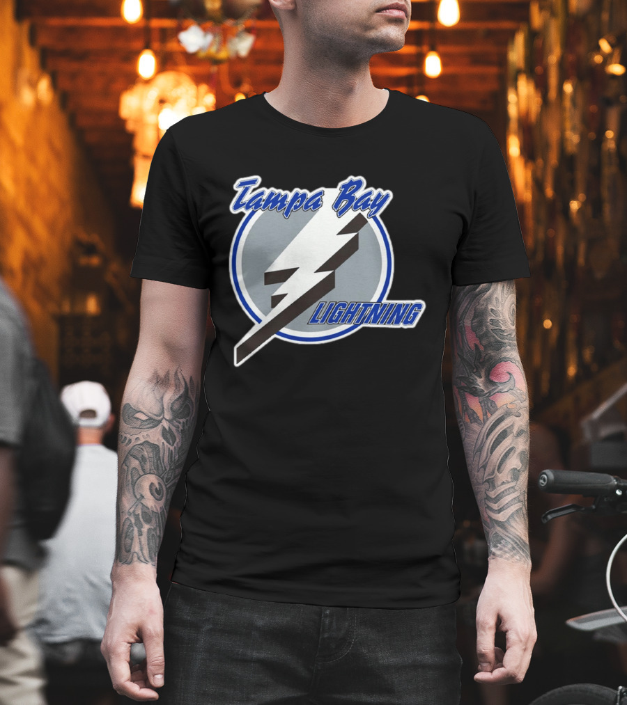 Tampa Bay Lightning 90s Vintage Style Retro Classic NHL Team T-Shirt