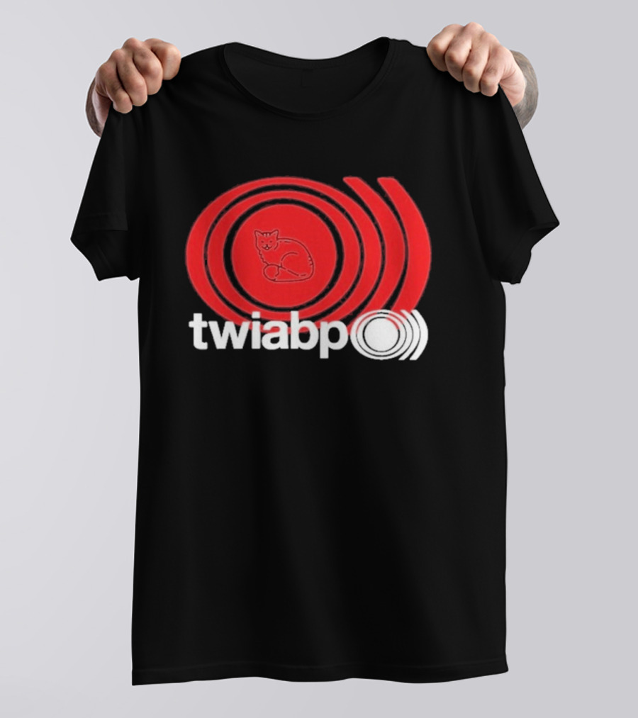 Twiabp Sunn Rip Cat In Red Concentric Circle T-Shirt