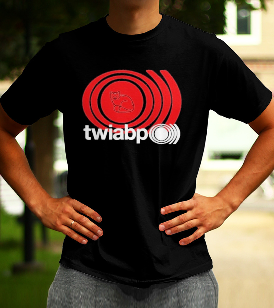 Twiabp Sunn Rip Cat In Red Concentric Circle T-Shirt