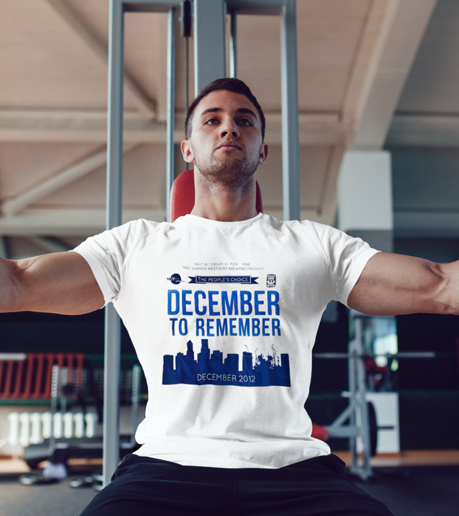 9.43 Alternative Portland Widmer Brothers Brewing December To Remember 2012 T-Shirt