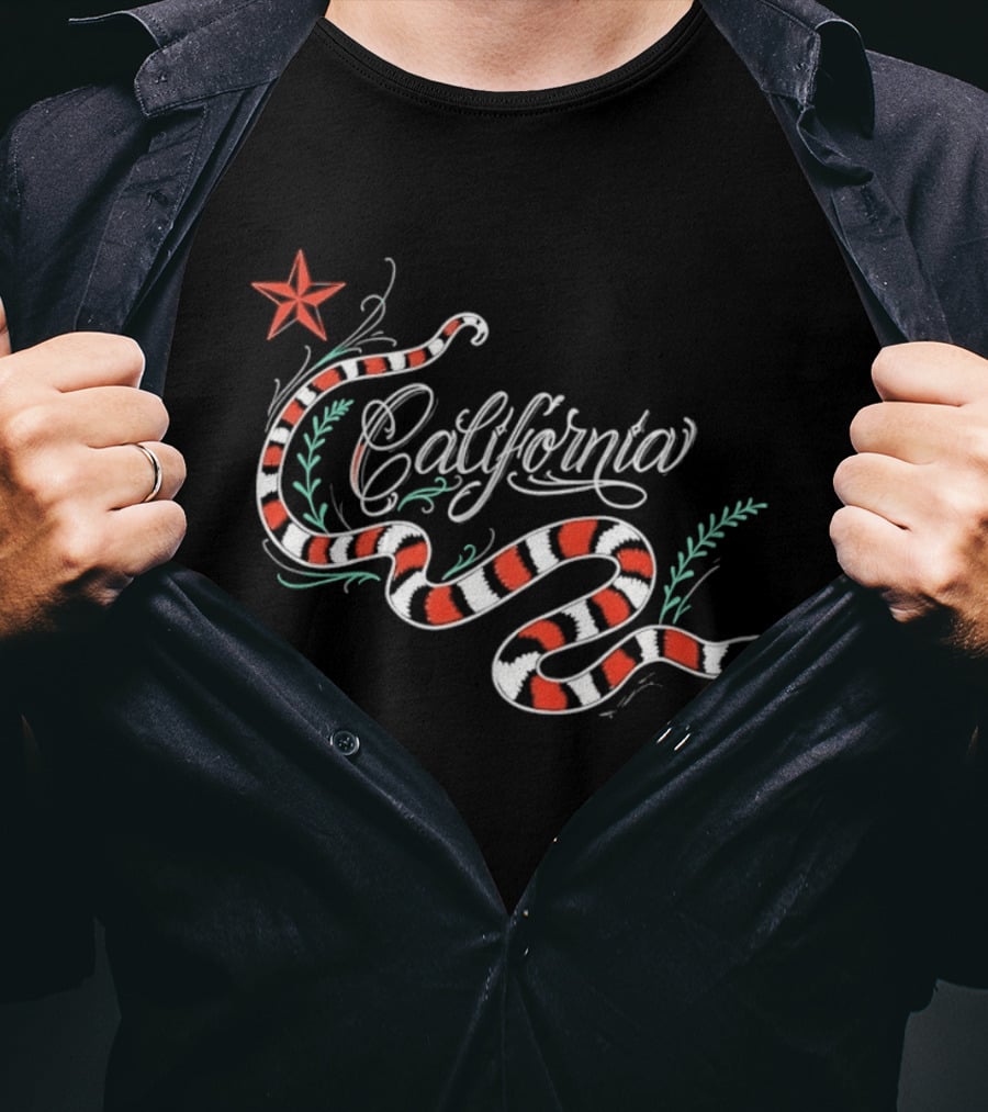 California King Snake Red Star Serpent T-Shirt