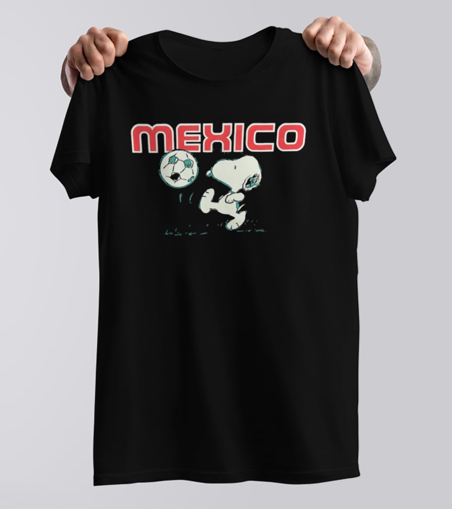 Mexico Snoopy Soccer Player Peanuts Football T-Shirt