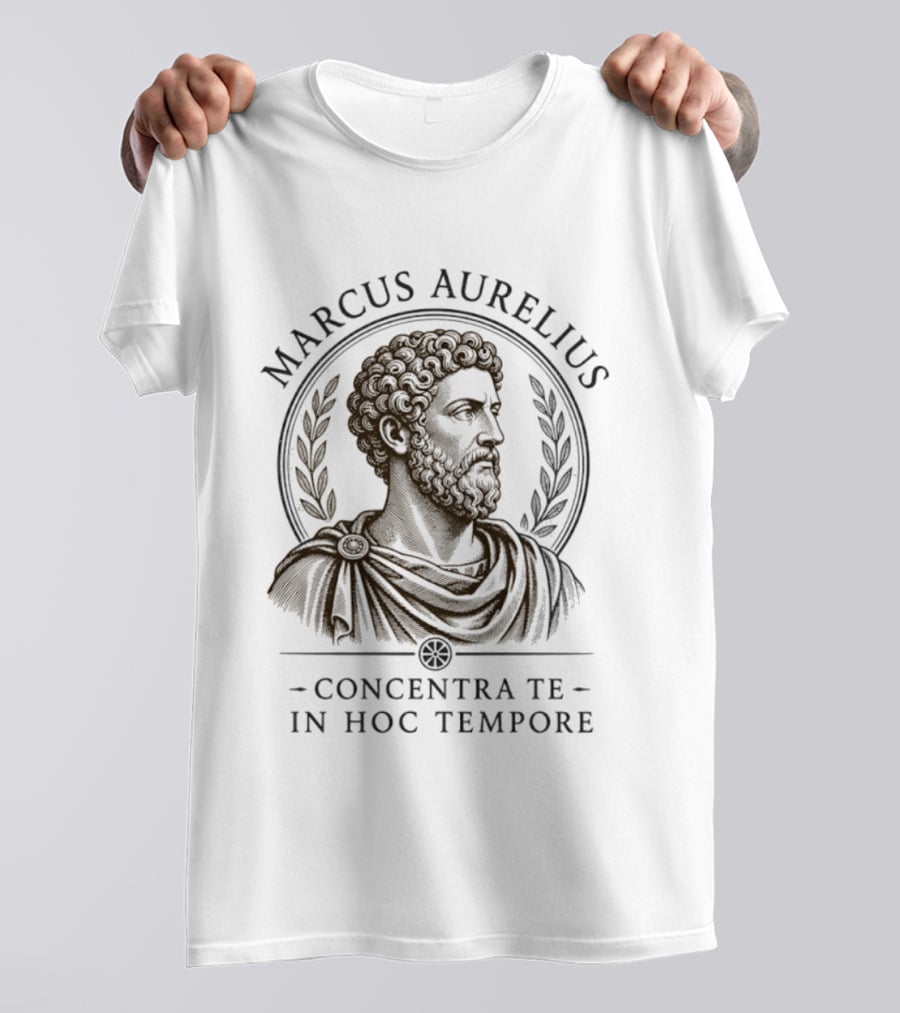 Marcus Aurelius Stoic Philosopher Roman Emperor Concentra Te In Hoc Tempore T-Shirt