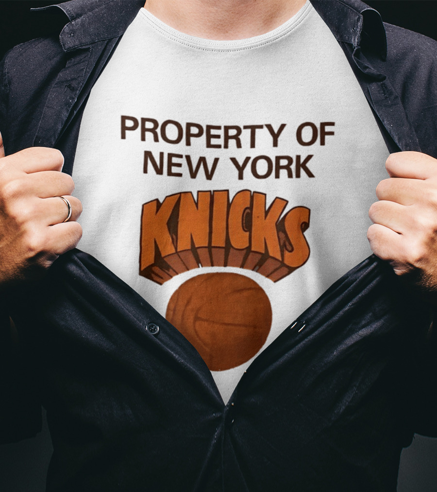 New York Knicks Basketball Property T-Shirt