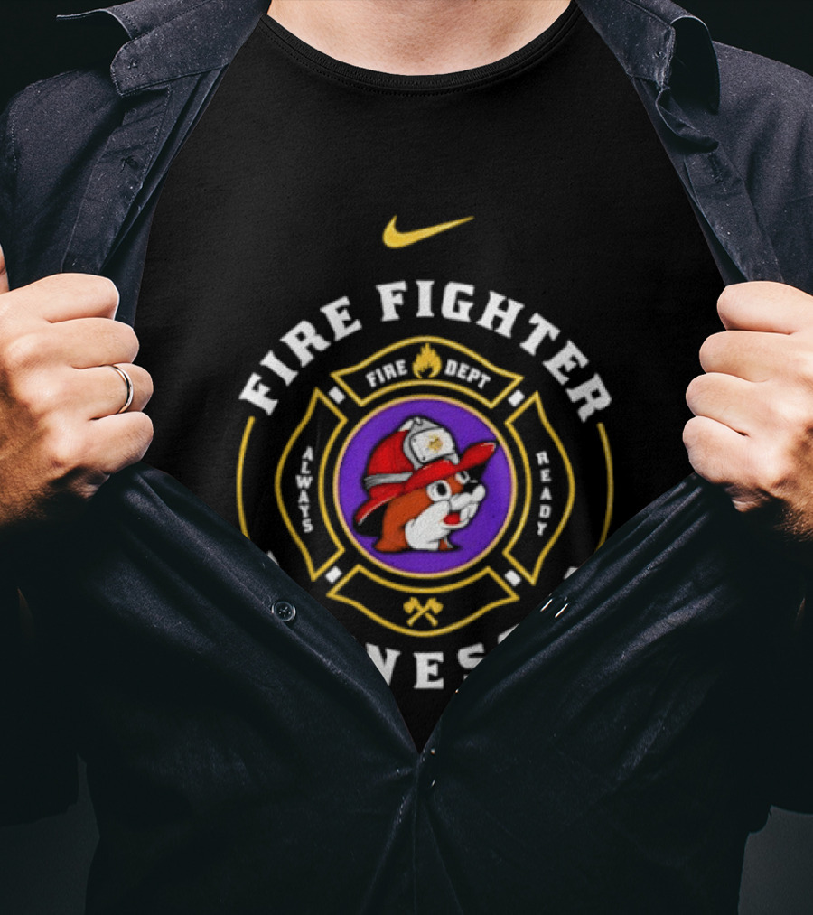 Minnesota Firefighter Buc Ee's Fire Dept Sugar Best Beaver Helmet T-Shirt
