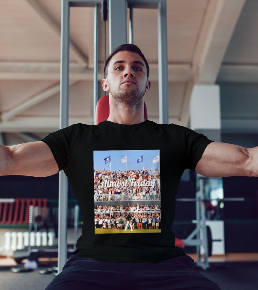 Almost Friday Aaron Rai Sinks 68 Foot Birdie Putt Crowd Celebration T-Shirt