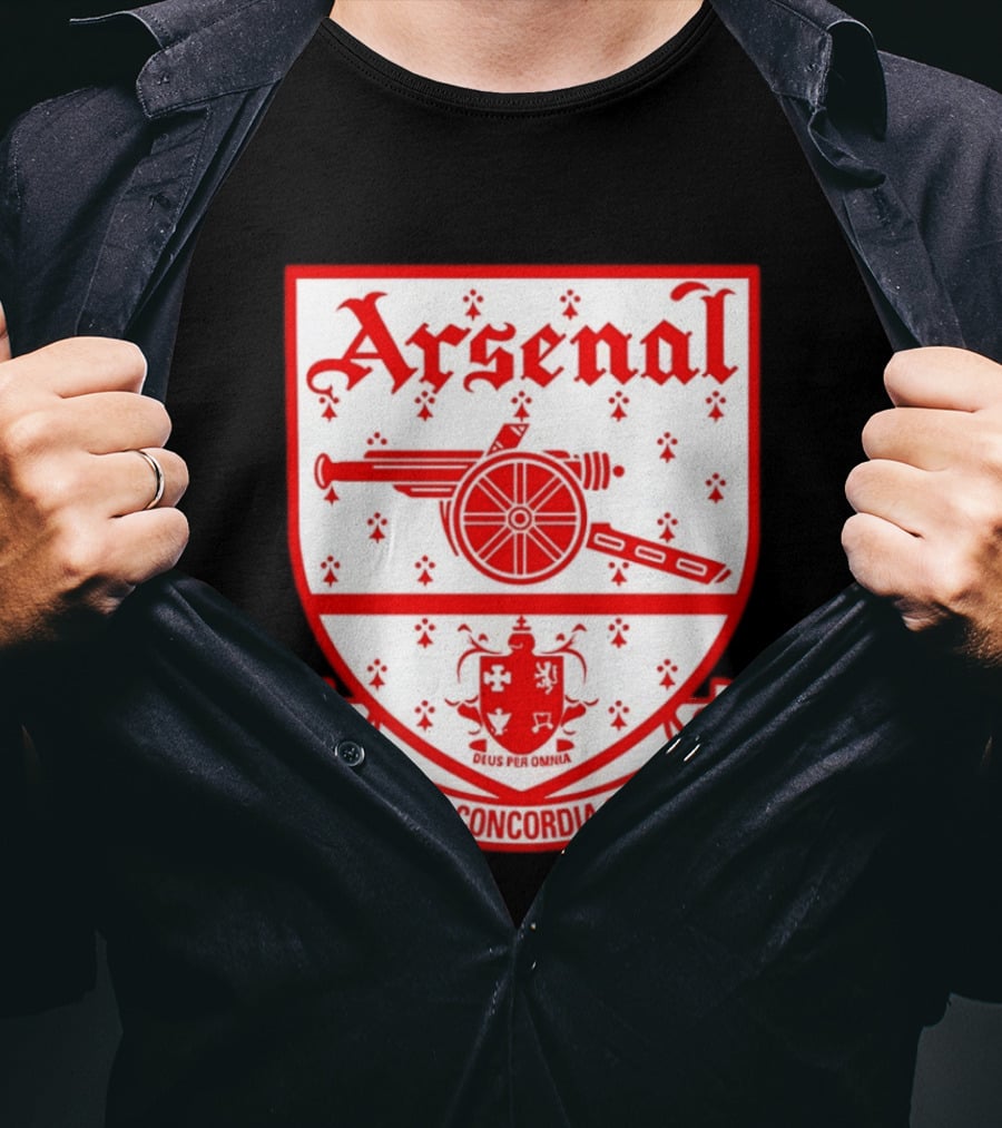 Arsenal FC Crest Deus Per Omnia Victoria Concordia Crescit T-Shirt