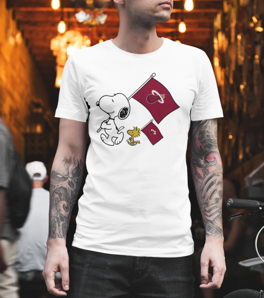 Miami Heat Snoopy Woodstock Miami Heat Flags T-Shirt