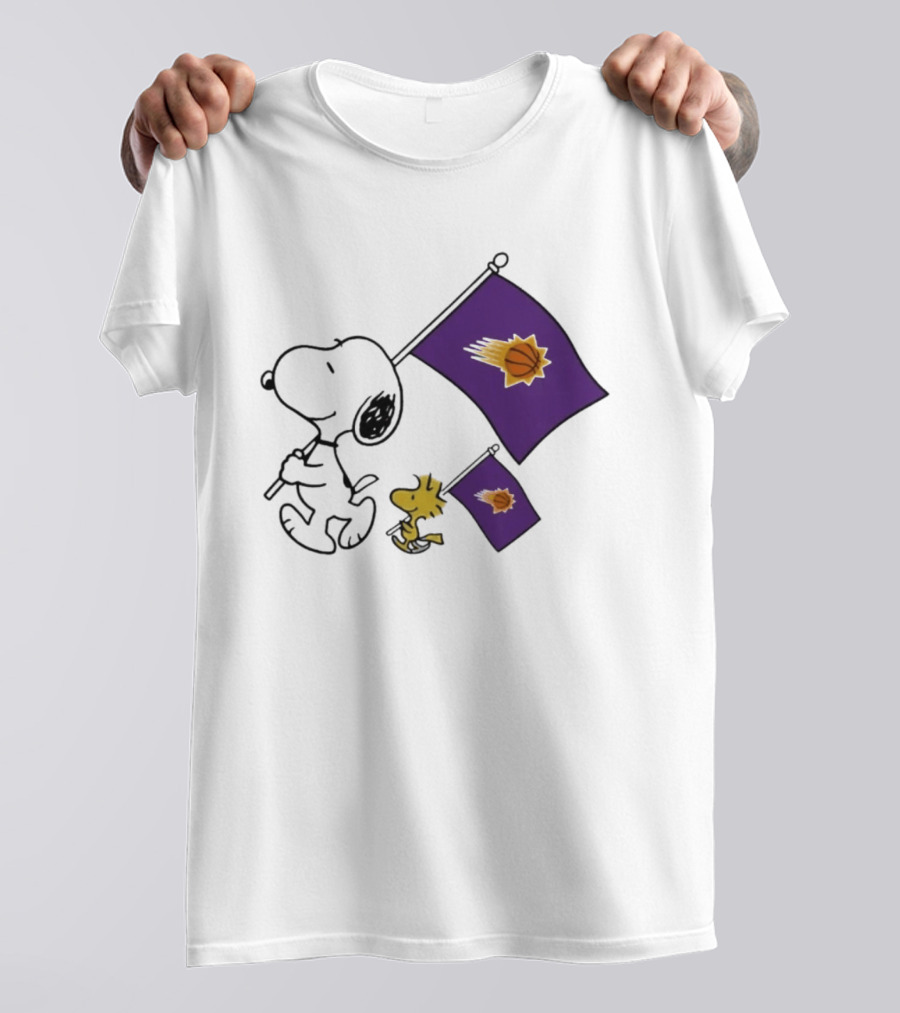 Phoenix Suns Snoopy Woodstock Holding Basketball Flag T-Shirt