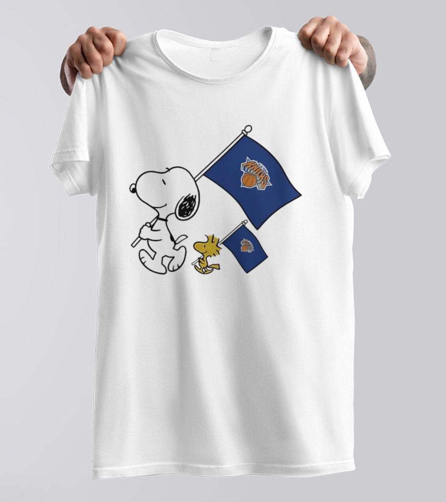 Snoopy Woodstock New York Knicks Flags Cheer T-Shirt