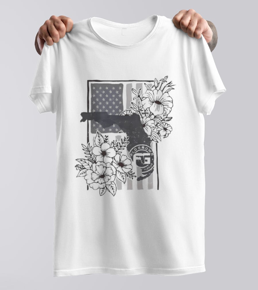 Florida State Map With American Flag Stars And Stripes Floral FLG T-Shirt